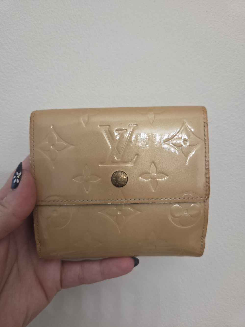Louis Vuitton Monogram Vernis Compact Wallet - Beige